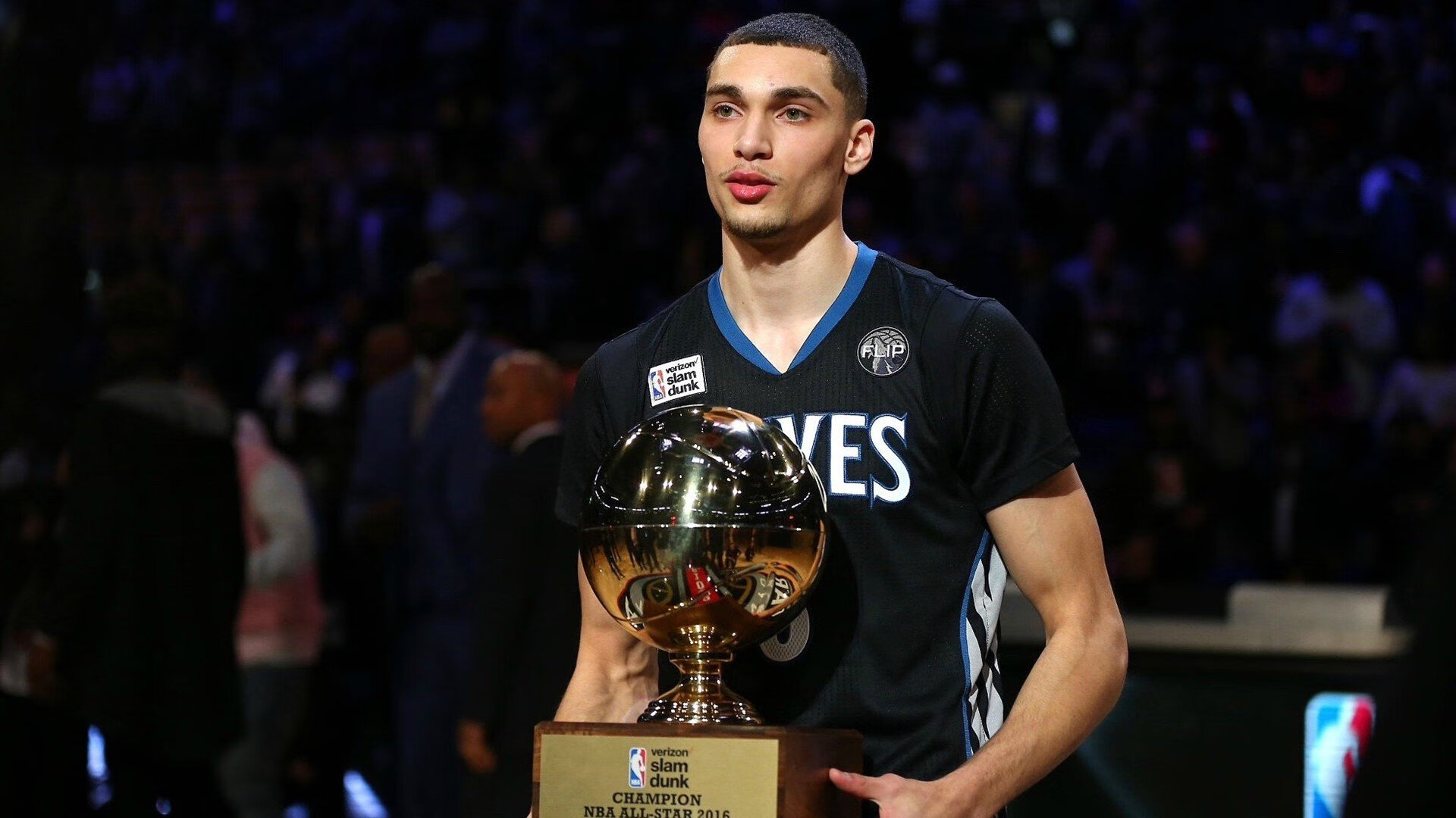 在季后赛中多次成为“救命稻草”,帮助球队完成逆转!,啥叫救命稻草