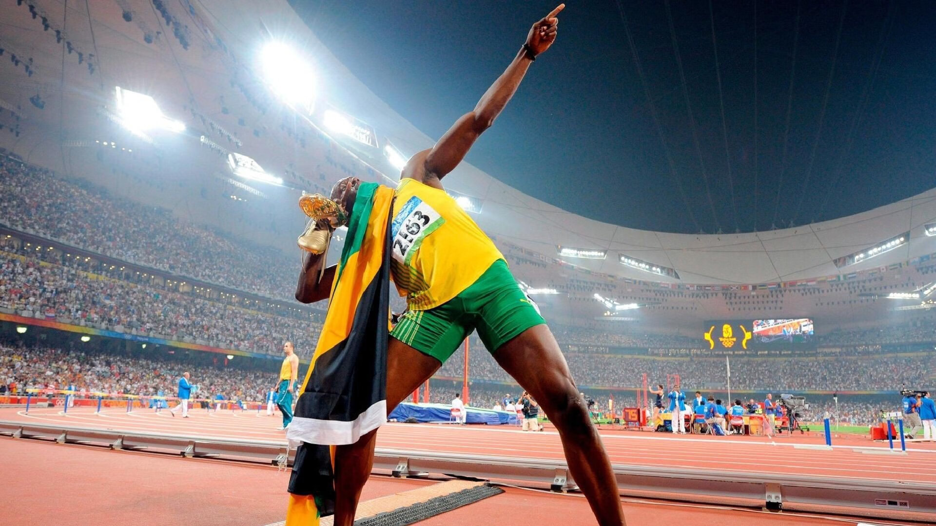 莱万个人第205球，德甲史上第一射手继续领跑，莱万的德甲纪录